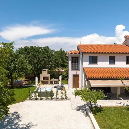 Casa Pinia With Outdoor Jacuzzi * Porec