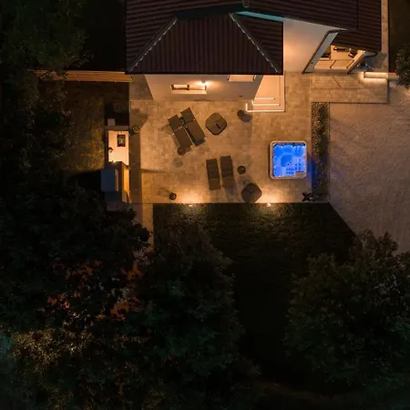 Casa Pinia With Outdoor Jacuzzi * פורץ